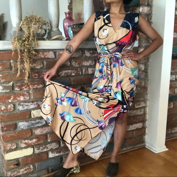 SOLD Vintage 1970s Hippie Boho Floral Dress by Mis Tique of California - Picture 4 of 9